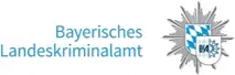 Bayerisches Landeskriminalamt Schriftzug in Hellblau mit einem Wappen auf der rechten Seite